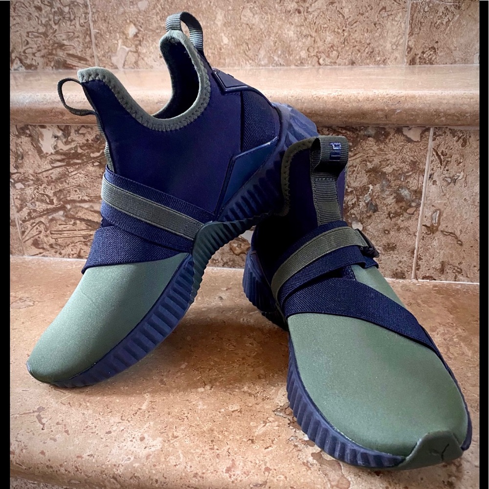 Puma Defy Mid Buckle Sneakers